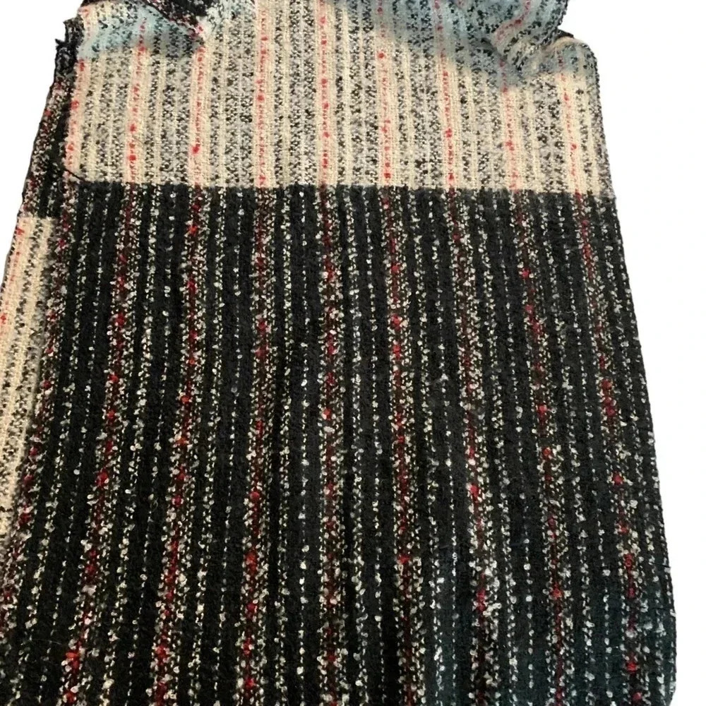 Madden Girl Woven Scarf Wrap About 22 x 71 Black White Red Fringed - Picture 7 of 7